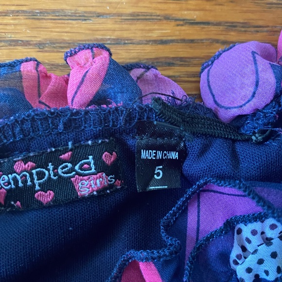 🌿3/$10 Hearts & Ruffle top - Picture 3 of 4